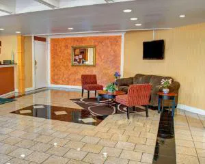 Quality Inn North hotel detail image 1