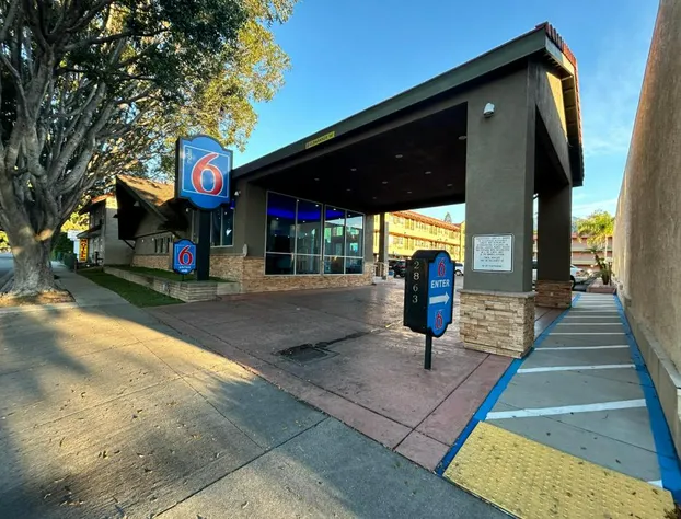 Motel 6 Pasadena, CA – Old Town Pasadena Area hotel detail image 3