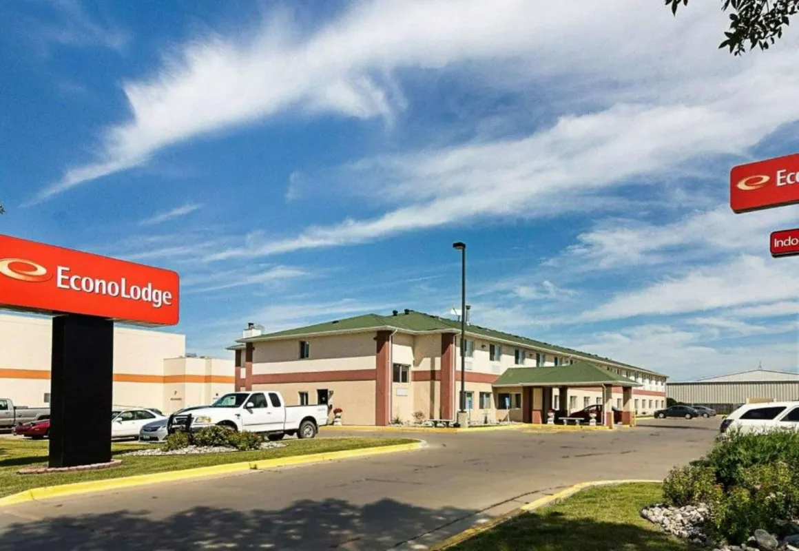 Econo Lodge hotel hero
