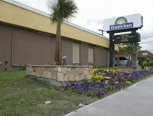 Days Inn by Wyndham Indio hotel detail image 4