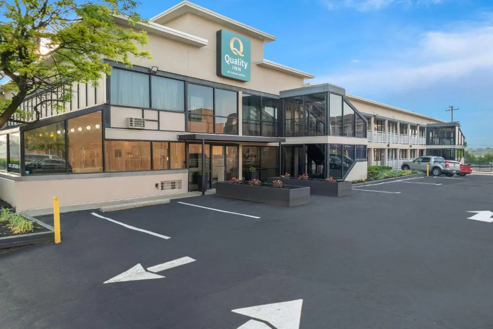 Quality Inn Detroit Downtown hotel hero