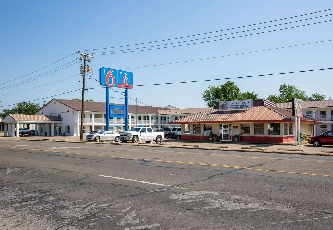 Motel 6 Bryan, TX - University Area hotel hero