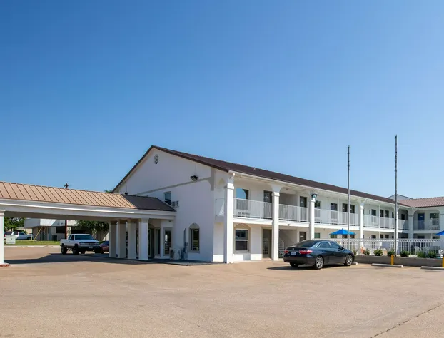 Motel 6 Bryan, TX - University Area hotel detail image 2