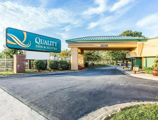 Quality Inn & Suites Coliseum hotel detail image 1