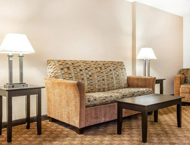 Quality Inn & Suites Coliseum hotel detail image 4