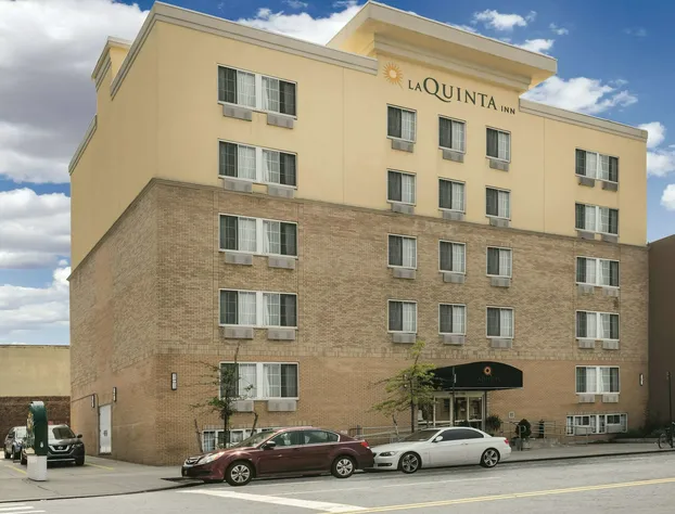 La Quinta Inn & Suites by Wyndham Brooklyn Downtown hotel detail image 2