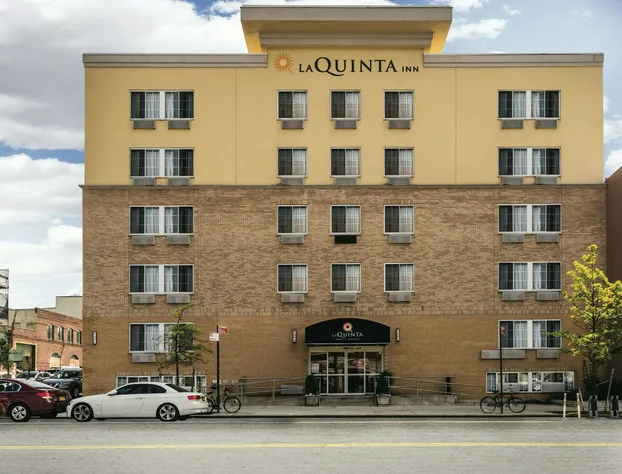 La Quinta Inn & Suites by Wyndham Brooklyn Downtown hotel detail image 3