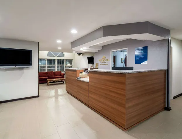 Microtel Inn & Suites by Wyndham Pooler/Savannah hotel detail image 2