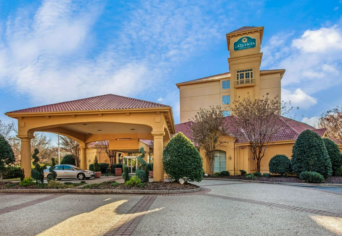 La Quinta Inn & Suites by Wyndham Winston-Salem hotel hero