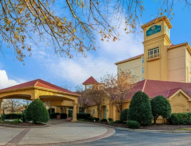 La Quinta Inn & Suites by Wyndham Winston-Salem hotel detail image 2