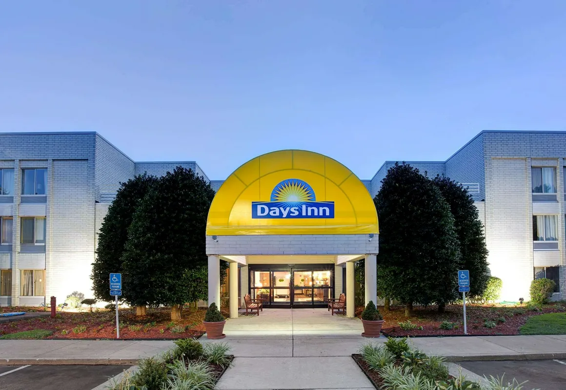 Days Inn by Wyndham Newport News City Center Oyster Point hotel hero