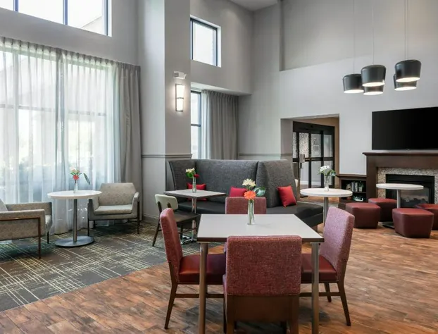 Hampton Inn & Suites Grafton hotel detail image 4