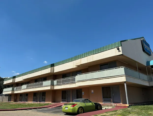 Homegate Studios & Suites San Antonio Medical Center hotel detail image 1