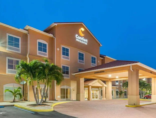 Comfort Inn & Suites Fort Myers Airport hotel detail image 1