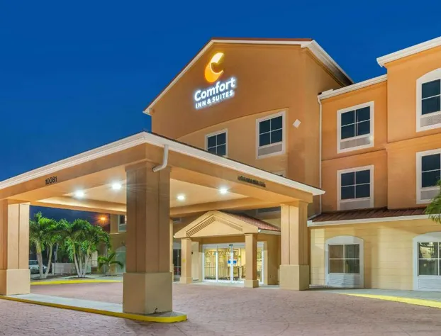 Comfort Inn & Suites Fort Myers Airport hotel detail image 2
