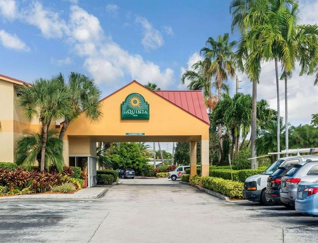 La Quinta by Wyndham Fort Lauderdale Pompano Beach hotel detail image 1