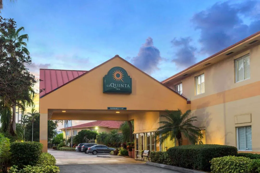 La Quinta by Wyndham Fort Lauderdale Pompano Beach hotel hero