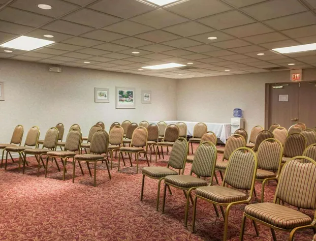 Quality Inn and Suites St Charles - West Chicago hotel detail image 3