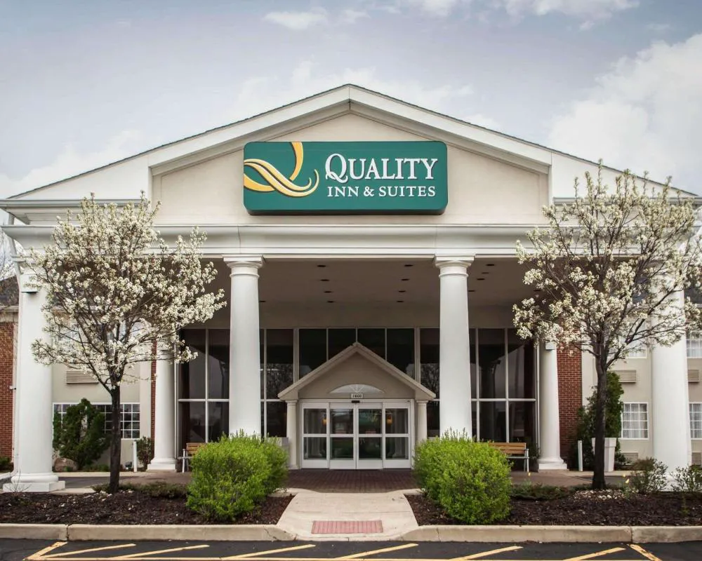 Quality Inn and Suites St Charles - West Chicago hotel hero
