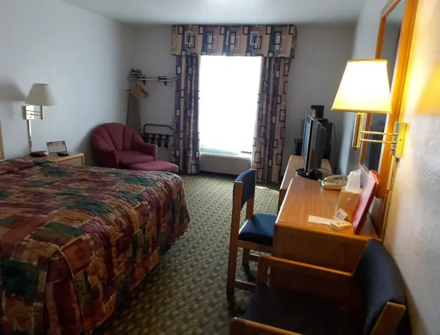 Norwood Inn & Suites - Roseville hotel detail image 3