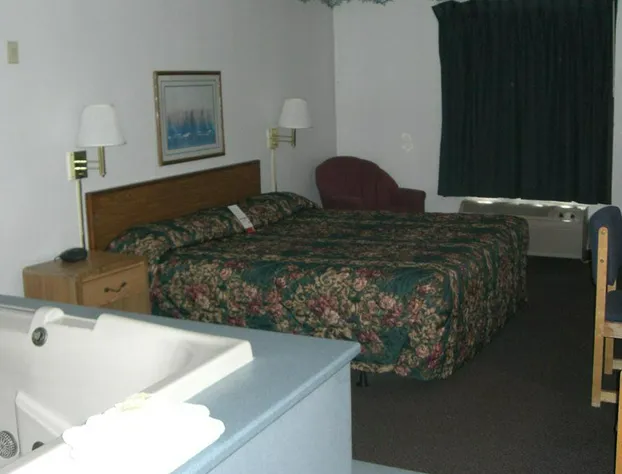 Norwood Inn & Suites - Roseville hotel detail image 4