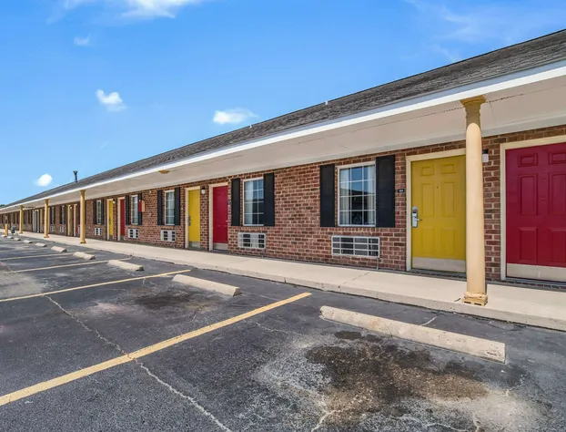 Econo Lodge hotel detail image 2