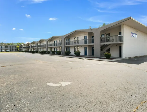 Motel 6 Lexington, KY - Airport hotel detail image 1