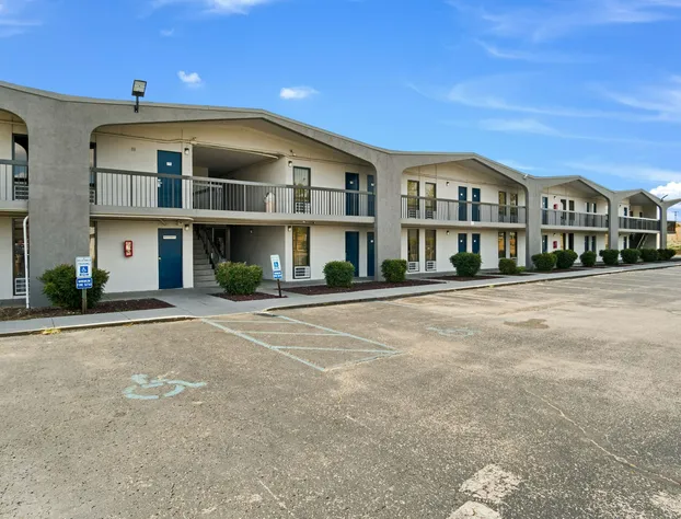 Motel 6 Lexington, KY - Airport hotel detail image 3