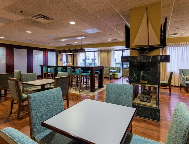 Hampton Inn Somerset hotel detail image 3