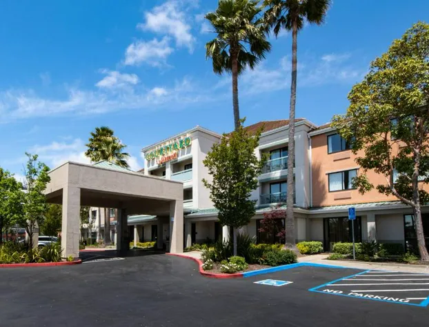 Courtyard by Marriott Oakland Airport hotel detail image 2