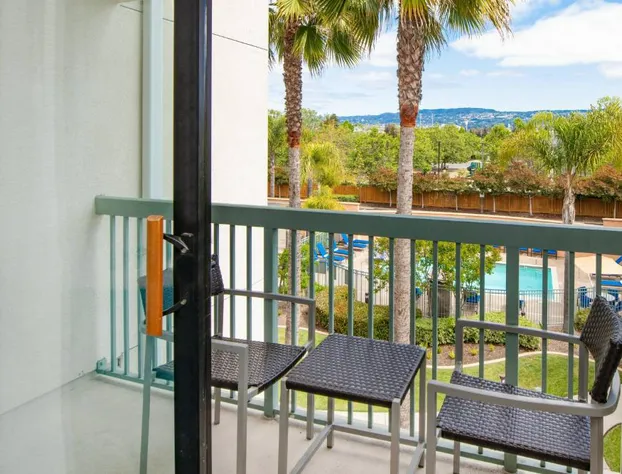 Courtyard by Marriott Oakland Airport hotel detail image 4