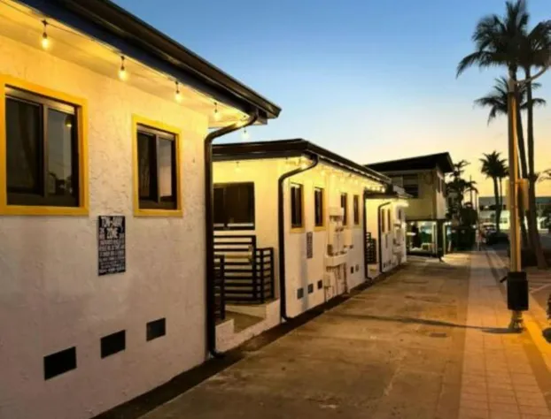 Hollywood Sunrise hotel detail image 2