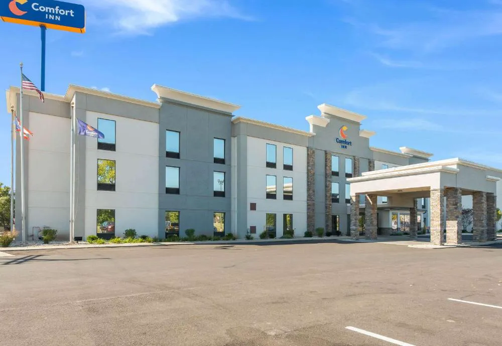 Comfort Inn Grove City - Columbus South hotel hero