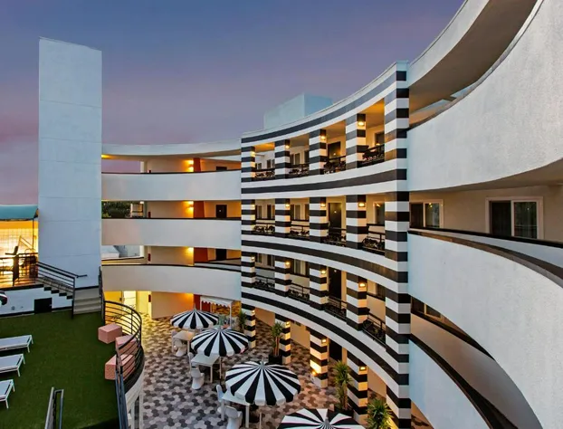 Carlyle Inn hotel detail image 3