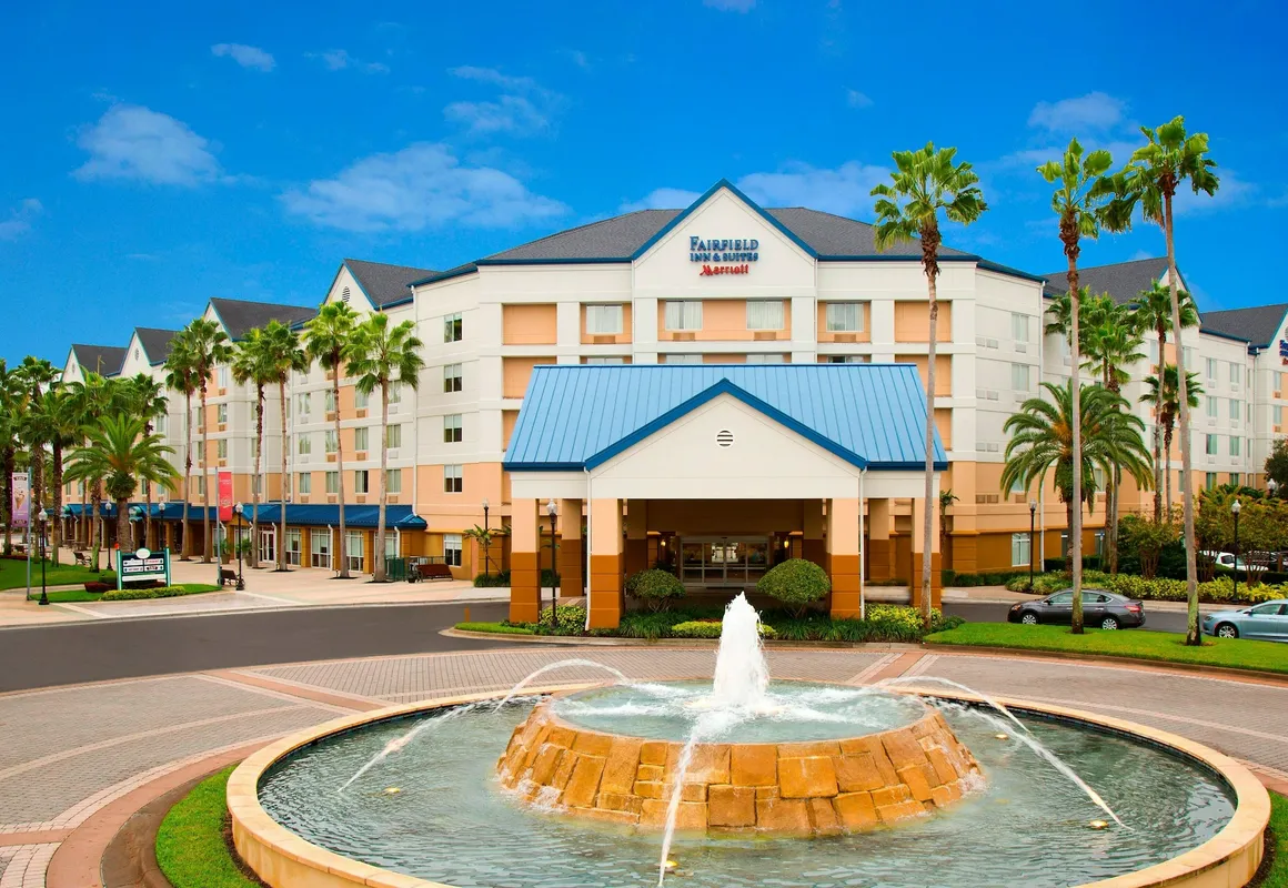 Fairfield Inn & Suites Lake Buena Vista in Marriott Village hotel hero