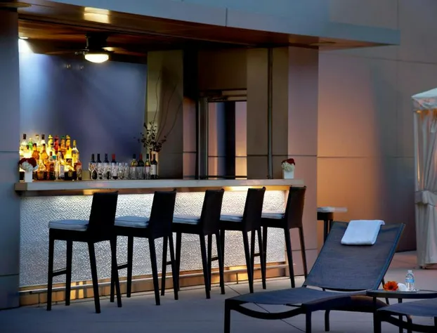 Atlanta Marriott Marquis hotel detail image 2