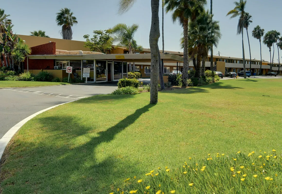 Vagabond Inn Chula Vista hotel hero