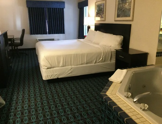 Baymont by Wyndham Howell/Brighton hotel detail image 4