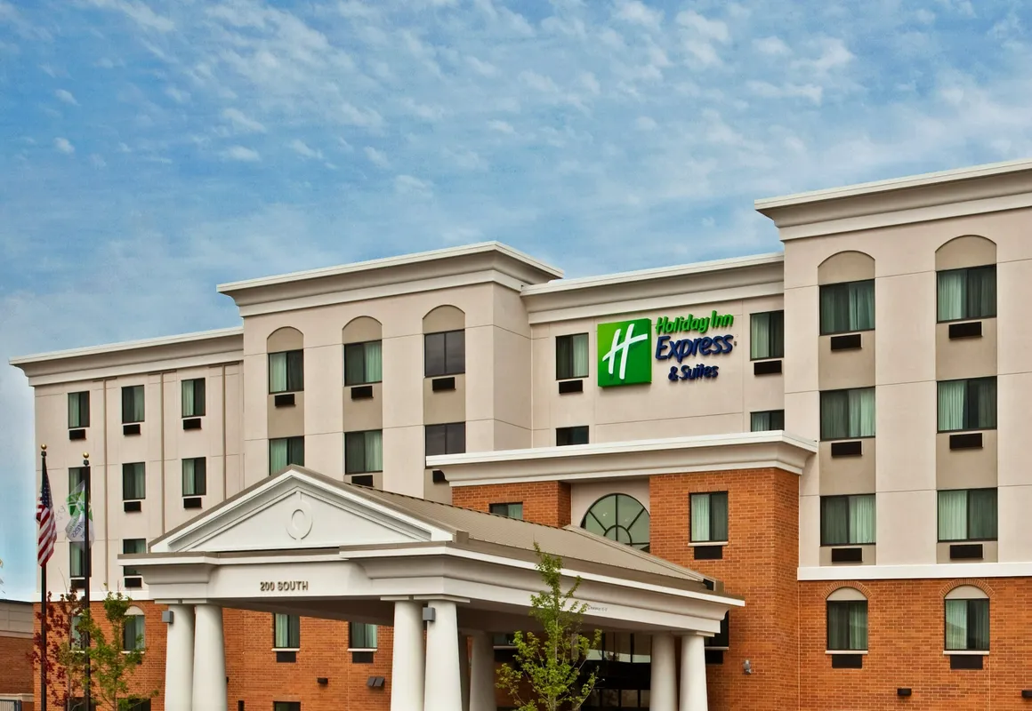 Holiday Inn Express & Suites Chicago West - O'Hare Arpt Area by IHG hotel hero