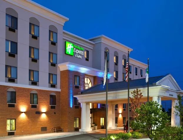 Holiday Inn Express & Suites Chicago West - O'Hare Arpt Area by IHG hotel detail image 4