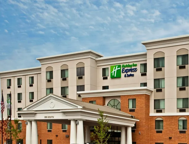Holiday Inn Express & Suites Chicago West - O'Hare Arpt Area by IHG hotel detail image 1