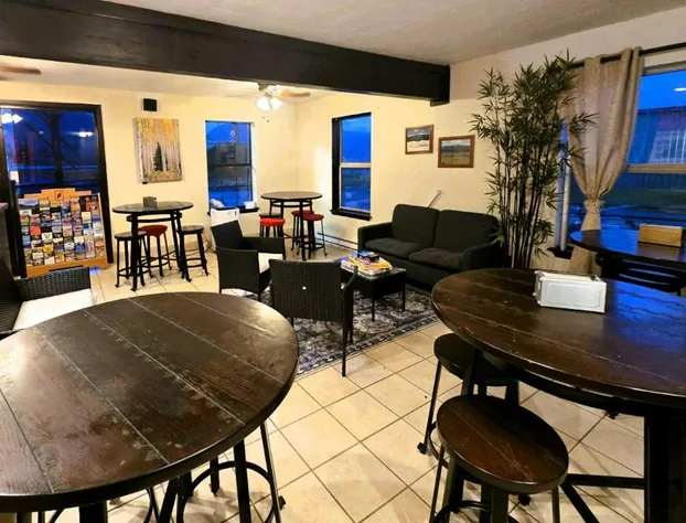 Econo Lodge Eagle Nest hotel detail image 4