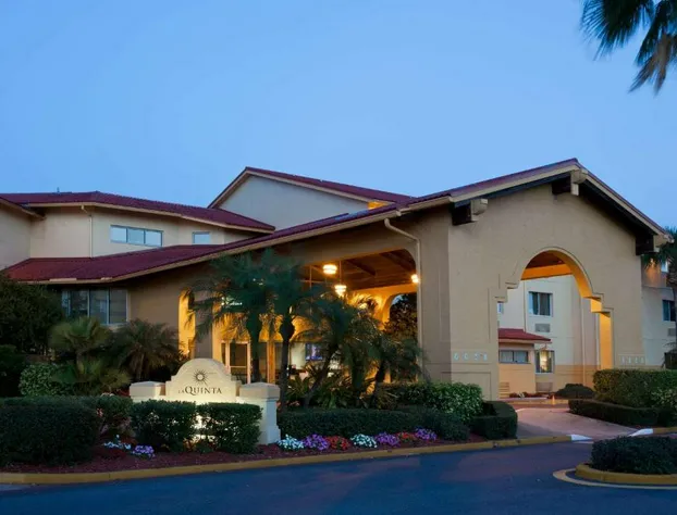 La Quinta Inn & Suites by Wyndham St. Pete-Clearwater Airpt hotel detail image 4