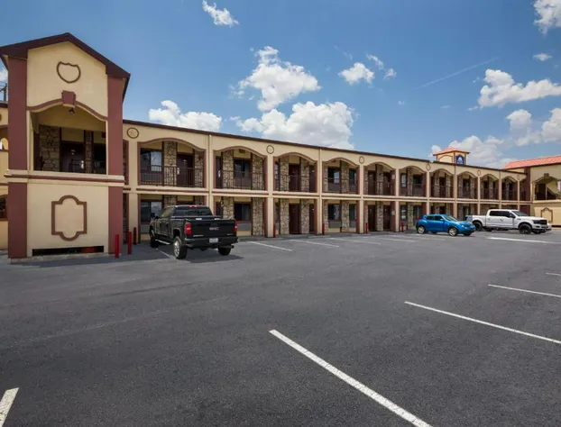 Americas Best Value Inn Buda Austin S hotel detail image 1