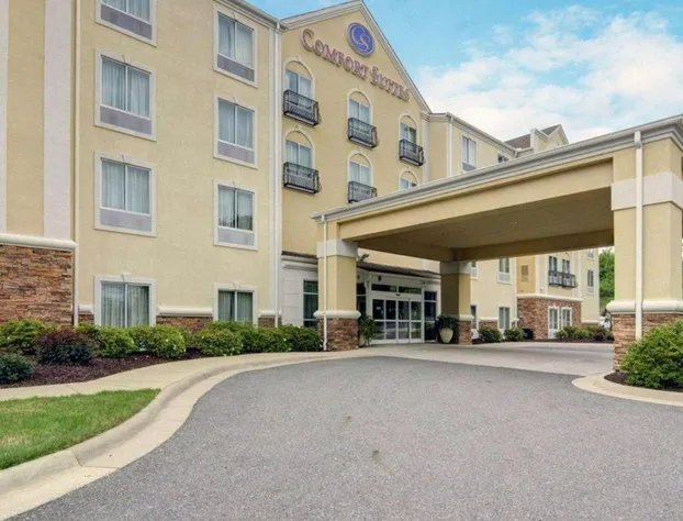 Comfort Suites near Hot Springs Park hotel detail image 1