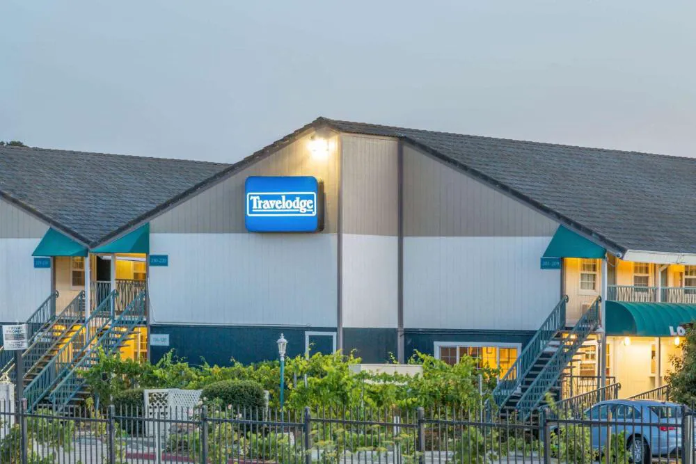 Travelodge by Wyndham Fairfield/Napa Valley hotel hero