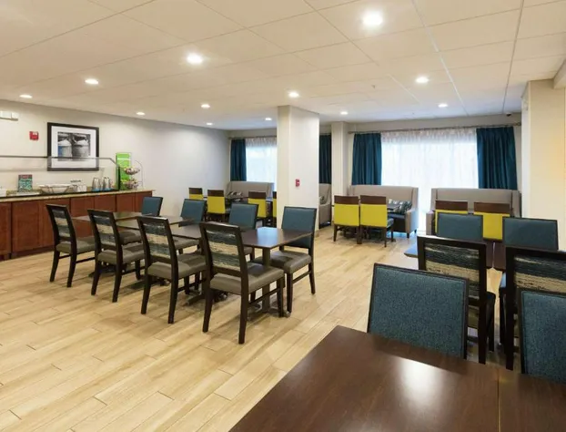 Hampton Inn St. Augustine Beach hotel detail image 4