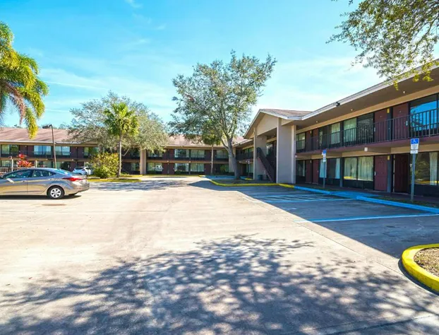 Americas Best Value Inn & Suites Melbourne hotel detail image 1