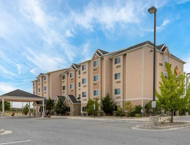 Comfort Inn & Suites hotel detail image 1