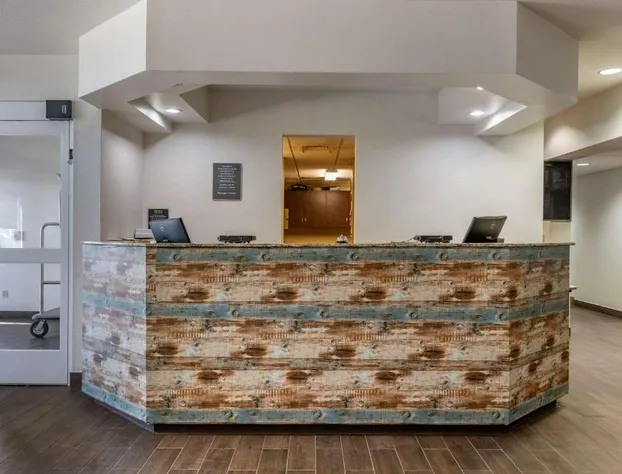 Comfort Inn & Suites hotel detail image 2